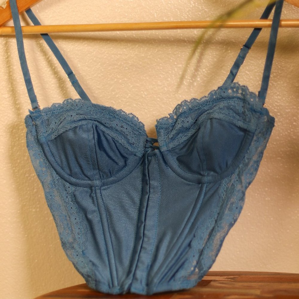 Payton Lace Corset from Edikted